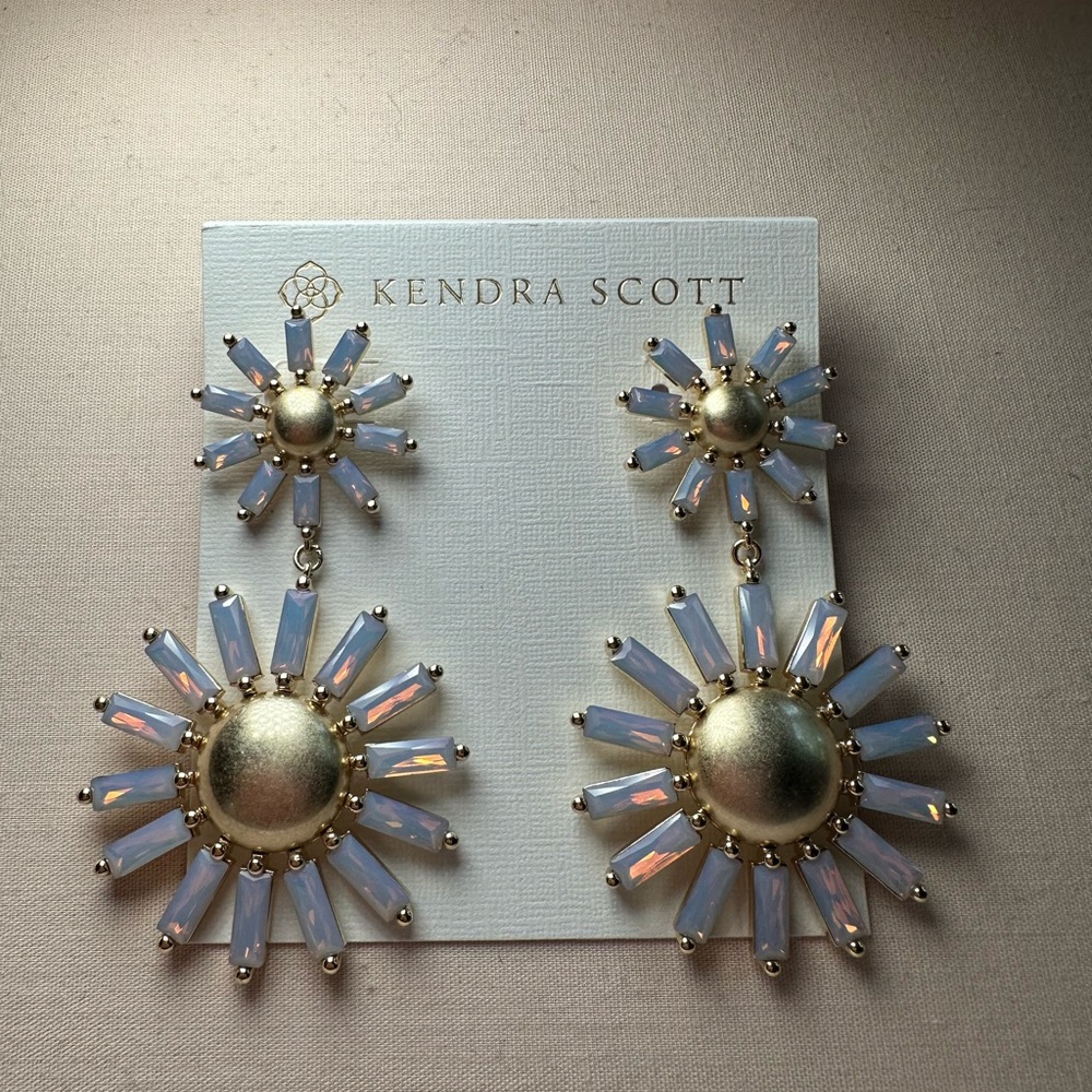 Kendra Scott Madison Daisy statement earrings in gold pink opal crystal